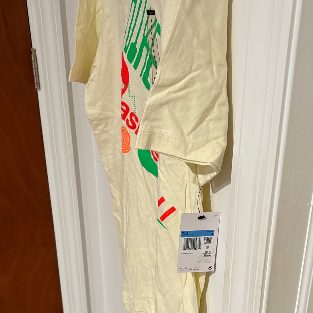 NWT- Nike Cream T-Shirt with Basketball Graphics - Picture 5 of 6